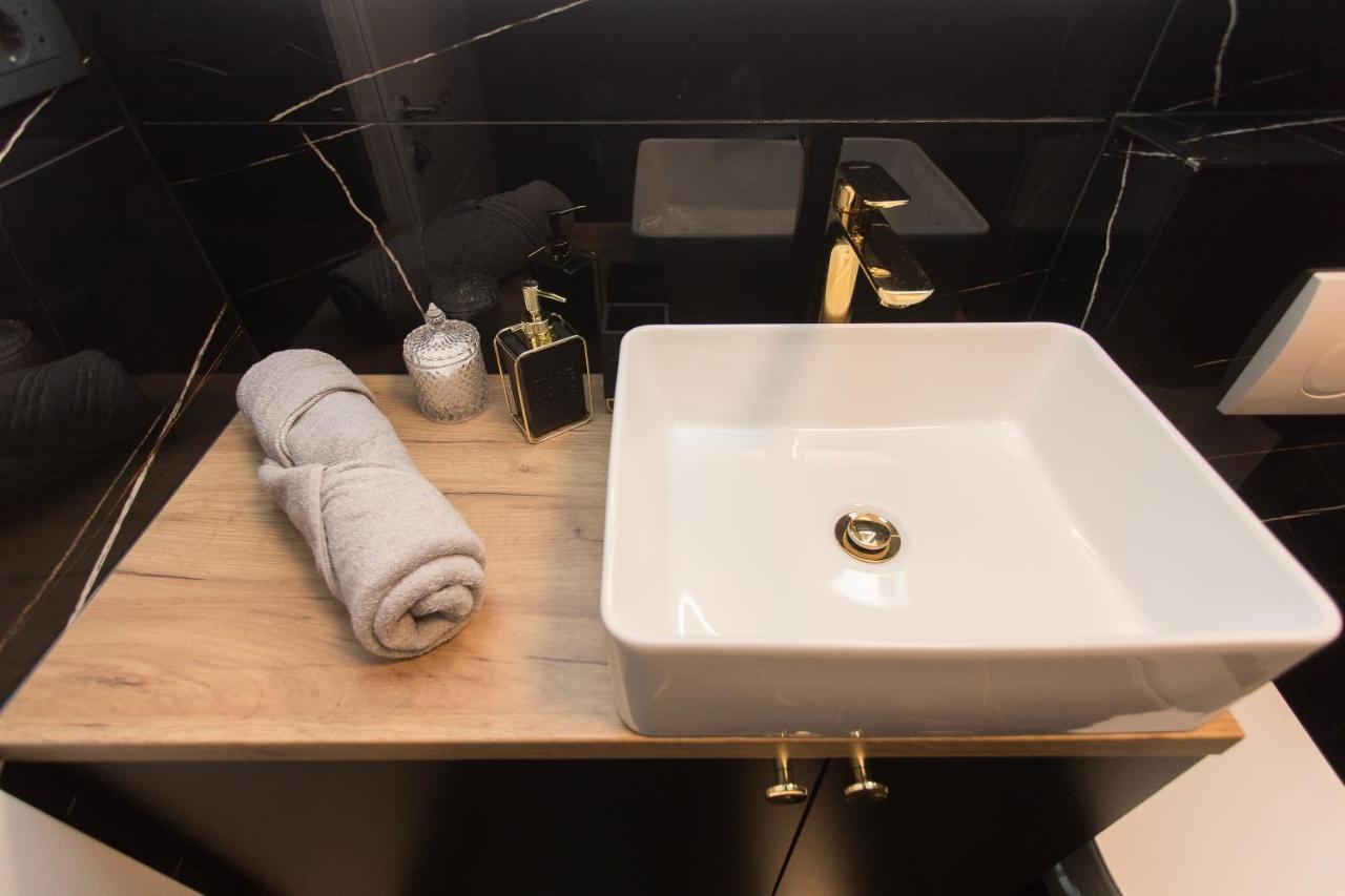 Apartment Gold *